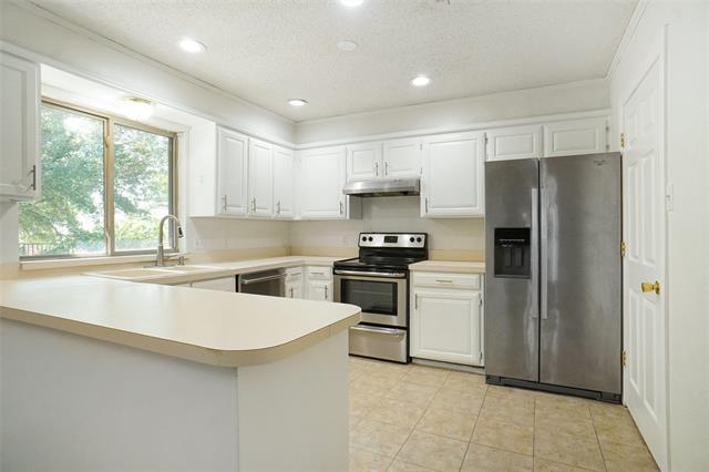 Building Photo - 8341 Crosswind Dr