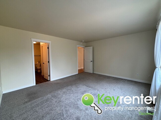 Building Photo - Newly Updated 5-Bedroom Home in Quiet Span...