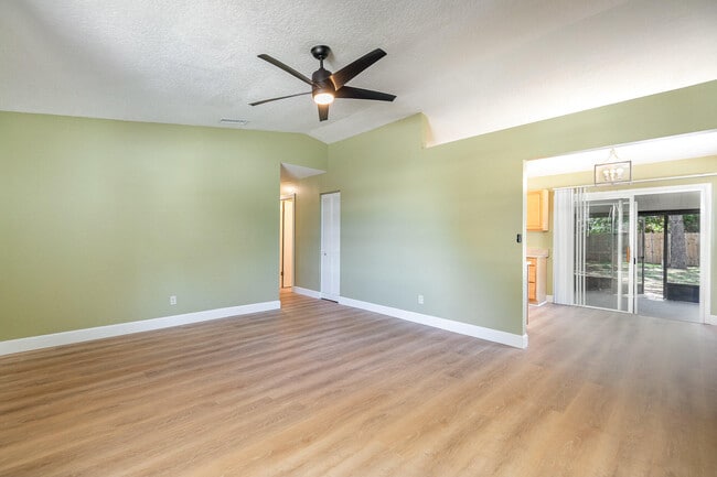 Building Photo - 158 Shalimar Ave NW