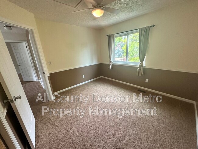 Building Photo - 1427 McIntosh Ave