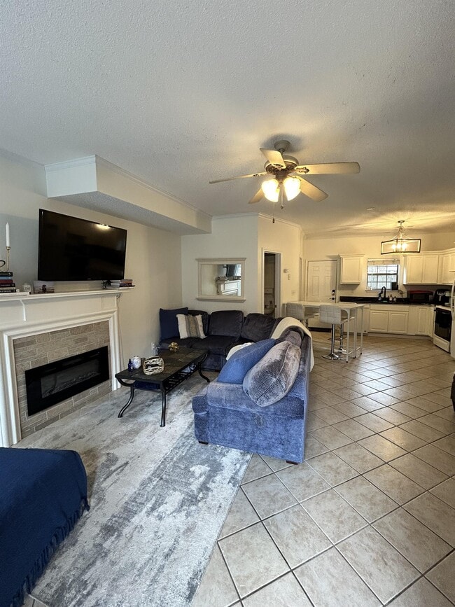 Building Photo - 107 Ashley Way