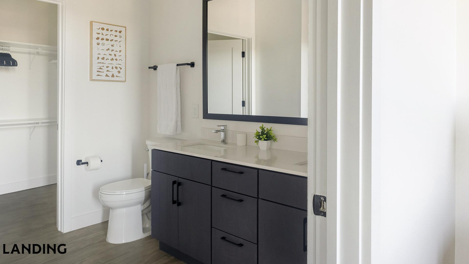 Building Photo - 1007 S Mint St