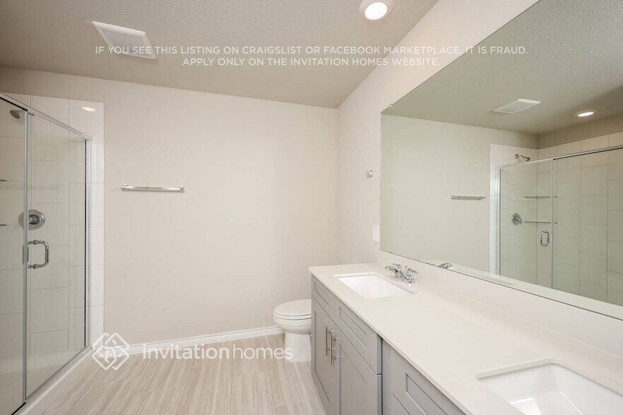 Building Photo - 3305 Blue Jay Way