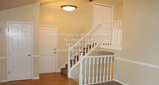 Building Photo - Beautiful 4 Bedroom 2 Bath Home in Kaysville