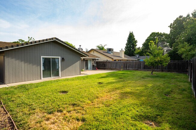 Building Photo - 1185 Partridge Dr