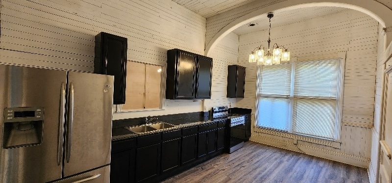 Building Photo - 605 N 4th St