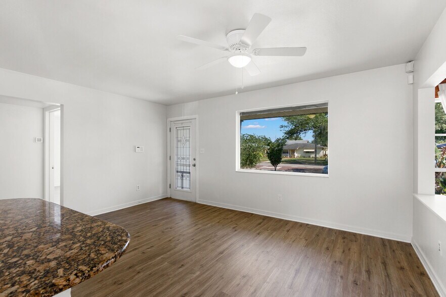 Building Photo - 5230 1st Ave N