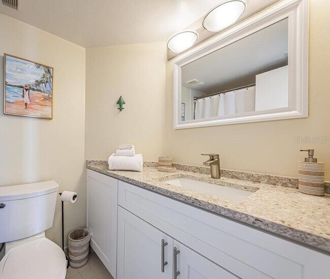 Building Photo - 6291 Bahia Del Mar Cir N