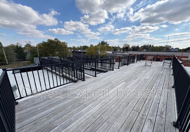 Building Photo - 1939 S Calhoun St