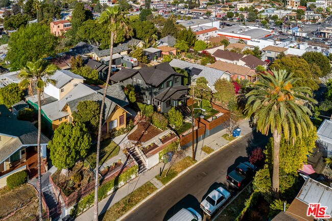 Building Photo - 2217 Scott Ave