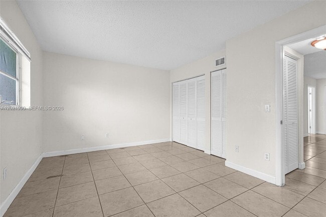 Building Photo - 400 NW 65th Ave