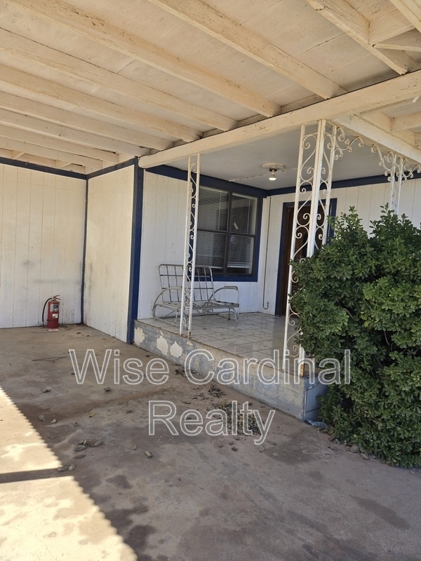 Primary Photo - 1017 N Main Ave