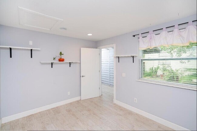 Building Photo - 144 Menendez Rd