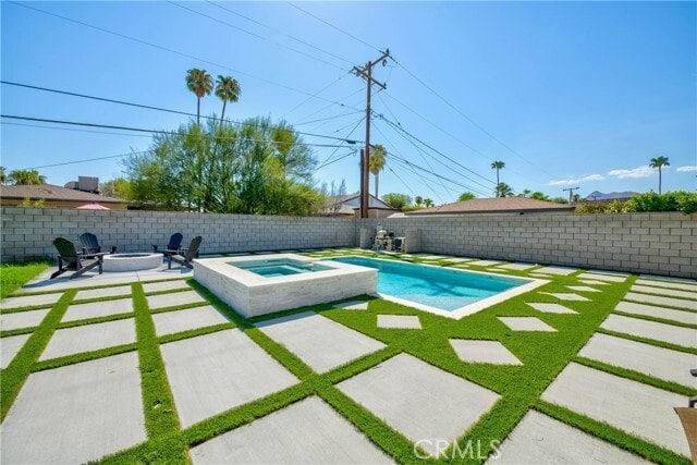Building Photo - 642 S Mountain View Dr