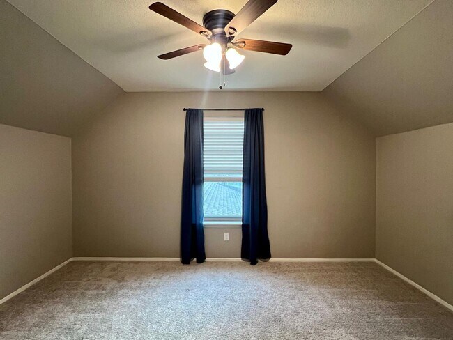 Building Photo - 289 Deer Slayer Dr