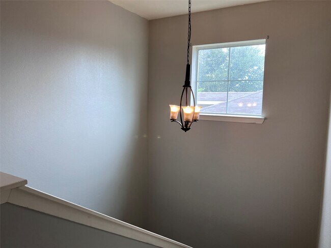 Building Photo - 19818 Lindenwick Ct