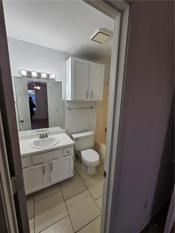 Building Photo - 2326 W Roselawn St