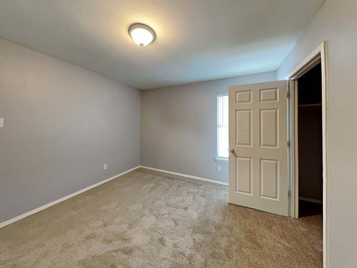 Building Photo - 1105 Chute 1 Ct