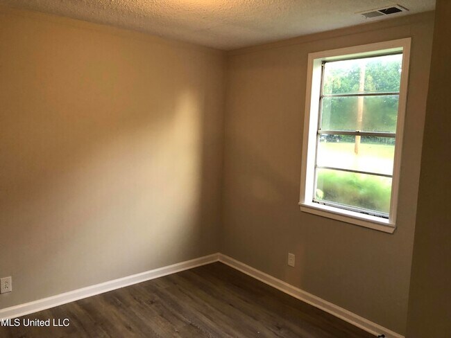 Building Photo - 940 Dougherty St