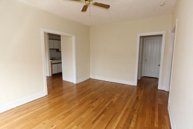 Building Photo - 625 W Cornelia Ave