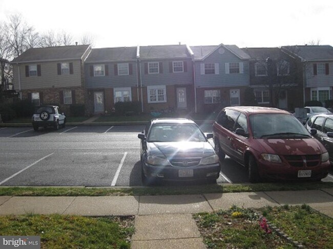 Building Photo - 3514 Cranmer Mews