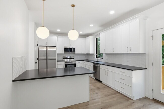 Building Photo - Brand new construction!