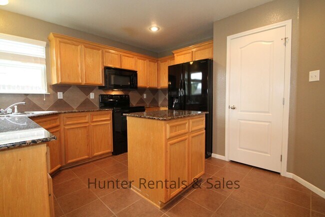 Building Photo - Timber Ridge Estates Beauty!