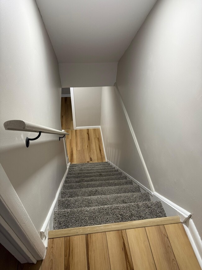 Building Photo - 1905 Walnut Ridge Dr