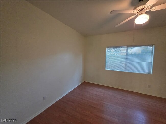 Building Photo - 2110 Los Feliz St