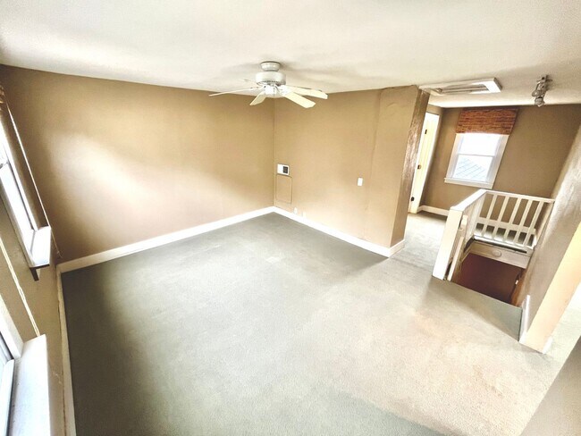 Building Photo - 424/424A, 424B W. Washington Street