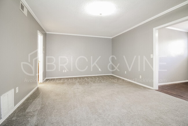 Building Photo - 524 Canyon Rd