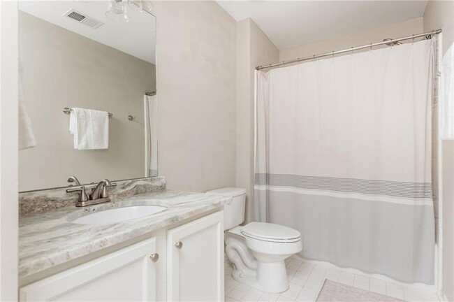 Building Photo - 4735 Longcourt Dr