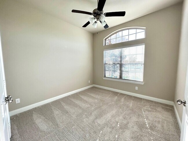 Building Photo - 1400 Via Toscana Ln