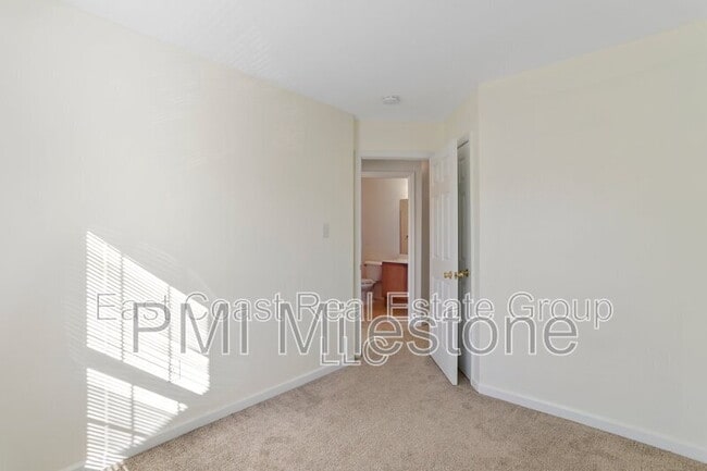 Building Photo - 91 Grindstone Dr