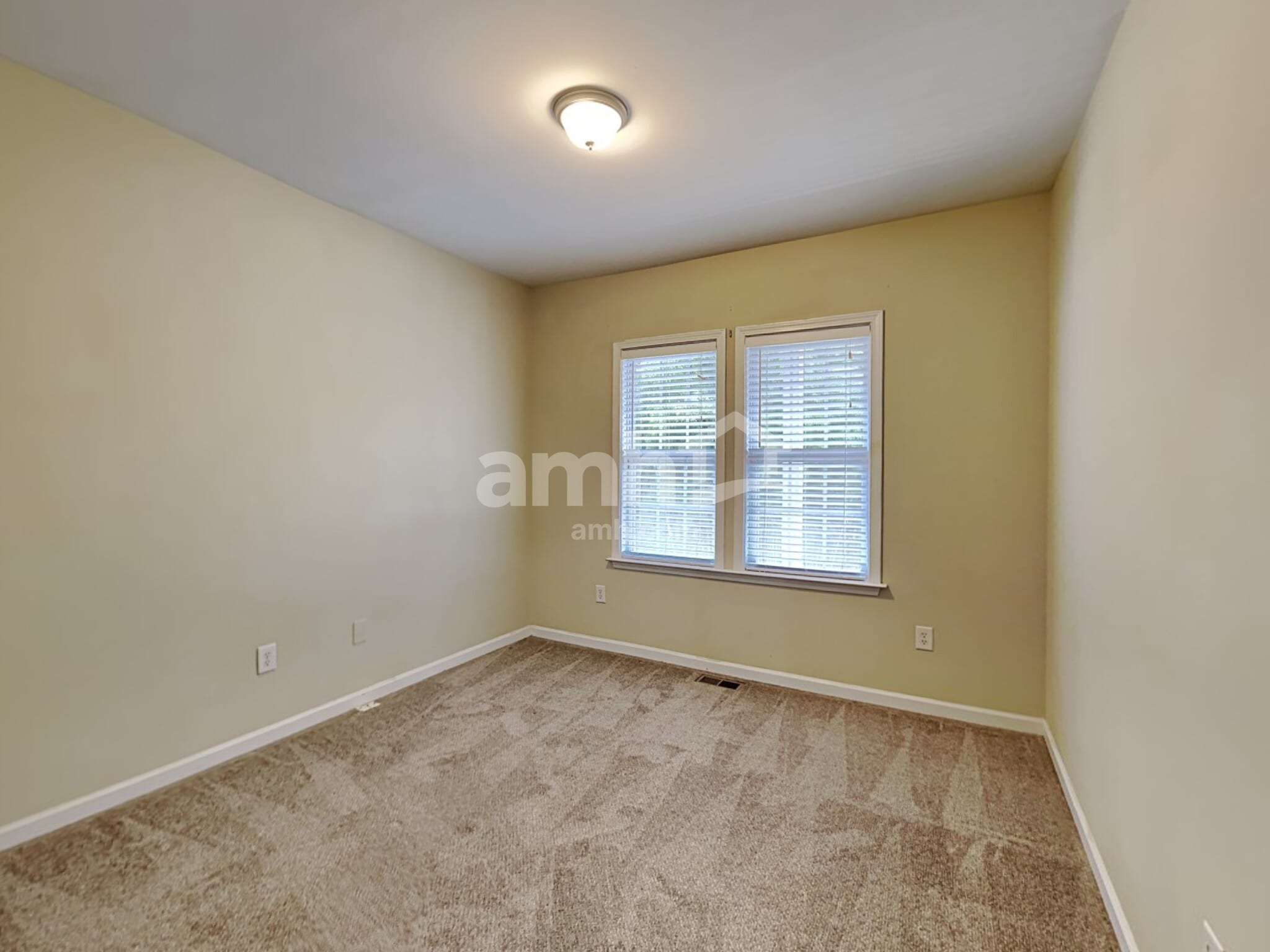 Building Photo - 3616 Willowtree Ln