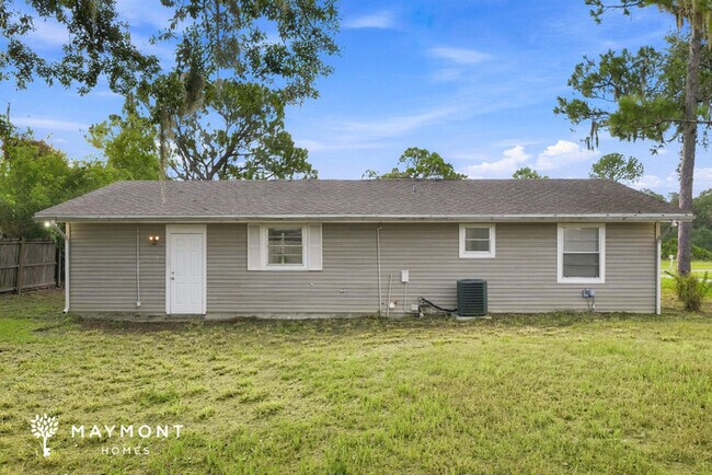 Building Photo - Spacious 3 Bedroom Home in Lake Wales