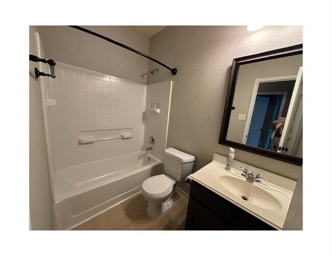 Building Photo - 15518 Huddleston Dr