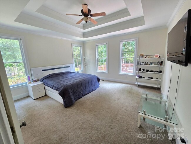 Building Photo - 409 Foxglove Ln