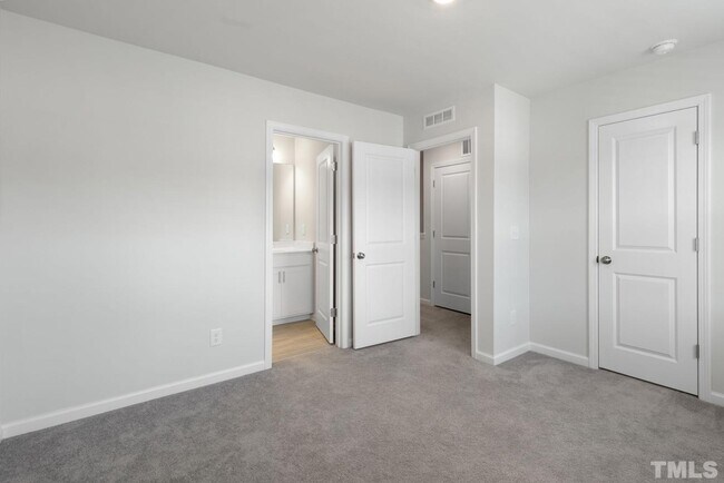 Building Photo - 4964 Southern Magnolia Dr