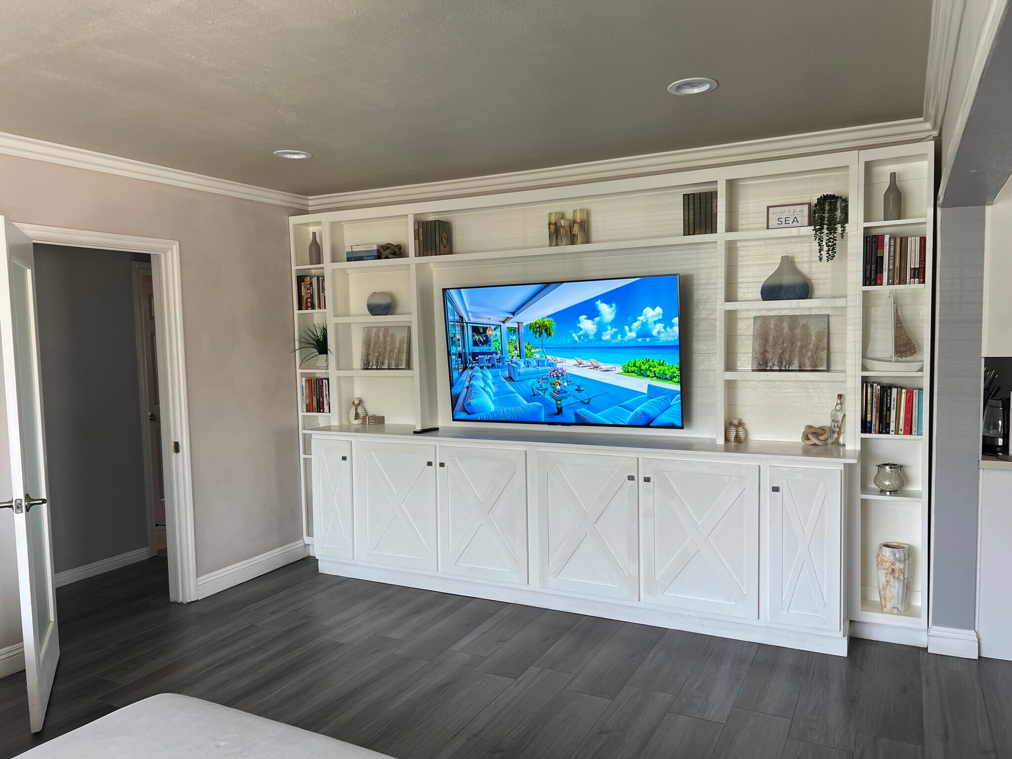 Building Photo - 4009 Centralia St