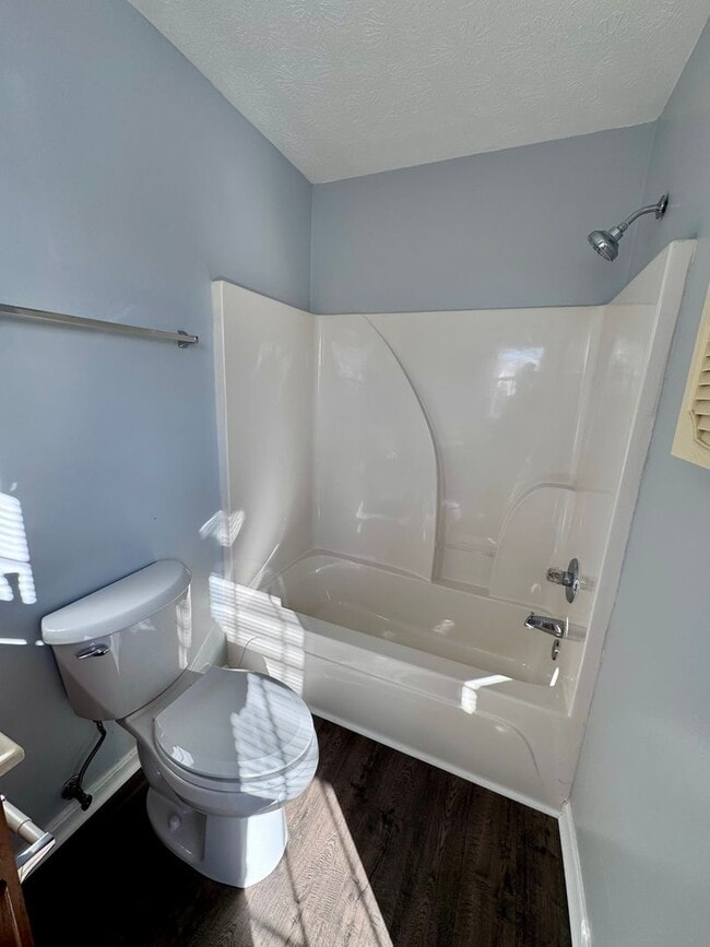 Building Photo - Beacon Hill Townhouse for Rent