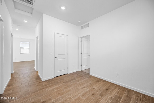 Building Photo - 7505 E Cozy Cottage Ln