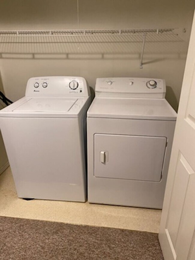 Building Photo - 0200-202 E 16th Street