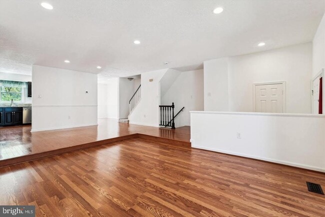 Building Photo - 20412 Sunbright Ln