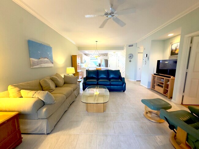 Building Photo - 8370 Wingate Dr