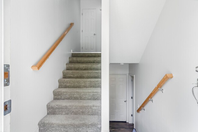 Building Photo - 7212 34th Ave NE