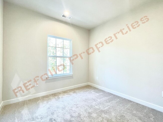 Building Photo - Beautiful brand new 3-Story Townhome | 4 B...