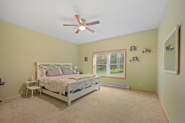 Building Photo - 1724 Calhoun Hill Rd