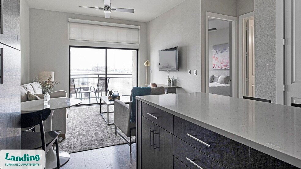 Building Photo - 1215 Sawyer St