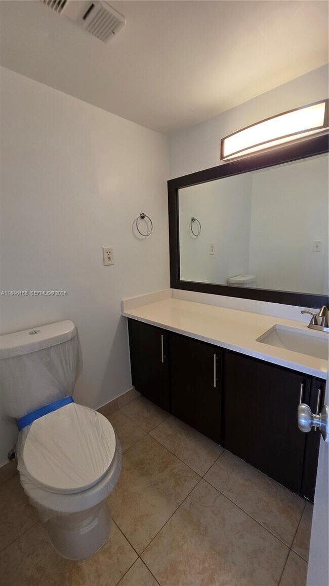 Building Photo - 18151 NE 31st Ct